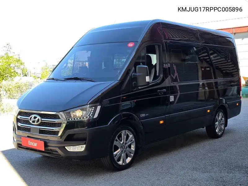 2023 Solati 16-Seater Luxury