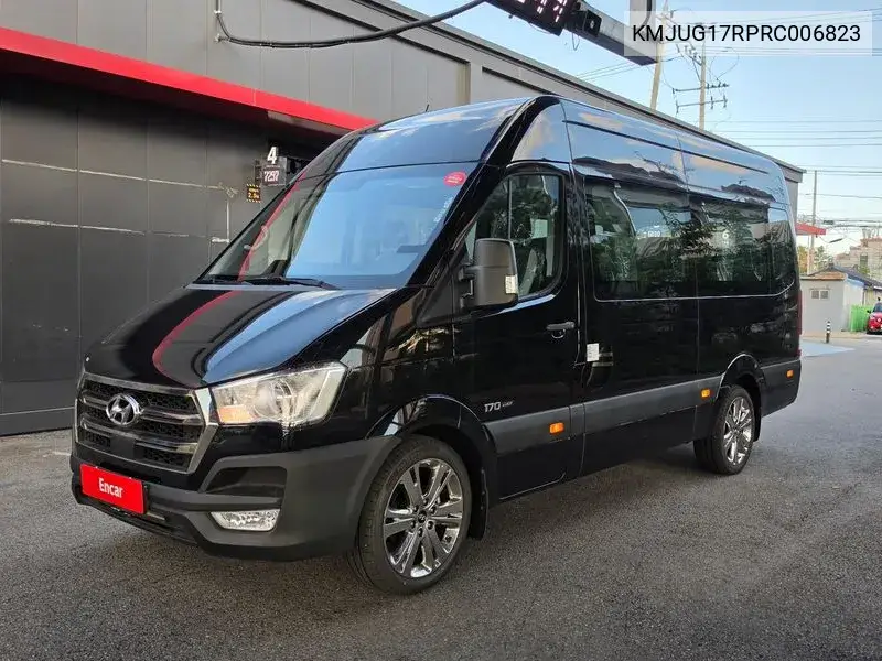 2024 Solati 16-Seater Deluxe