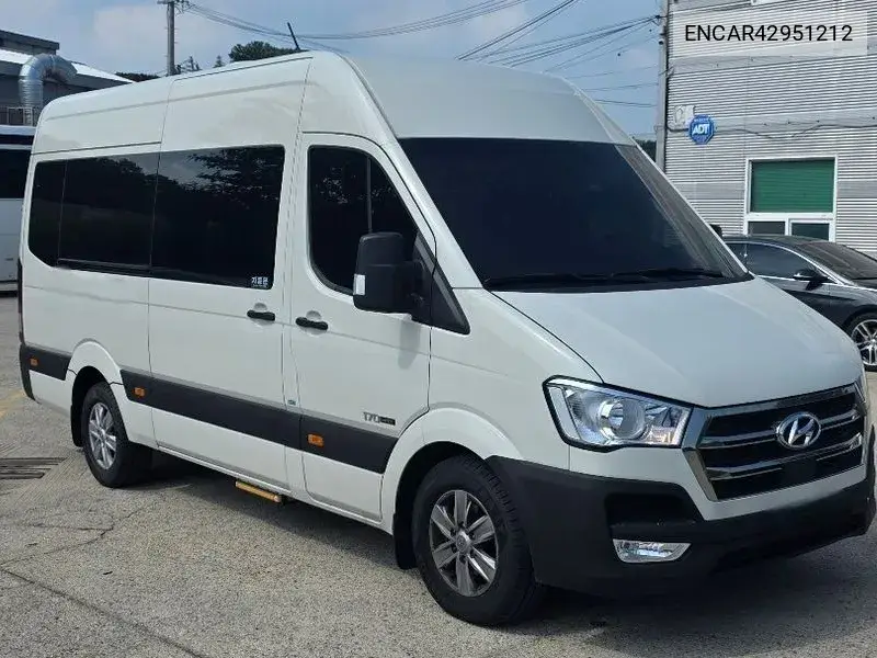 2026 Solati 16-Seater Luxury
