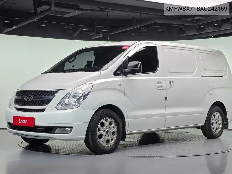 2010 Grand Starex 3-Seater Lpi Van Cvx Deluxe