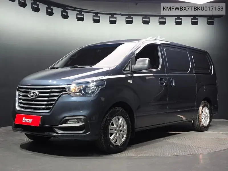 2018 The New Grand Starex Van 3-Seater Lpi Smart
