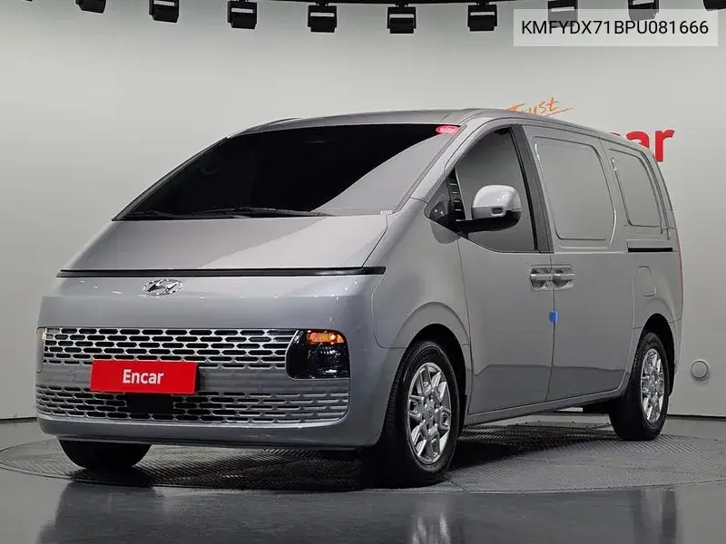 2022 Staria Cargo 3-Seater Modern
