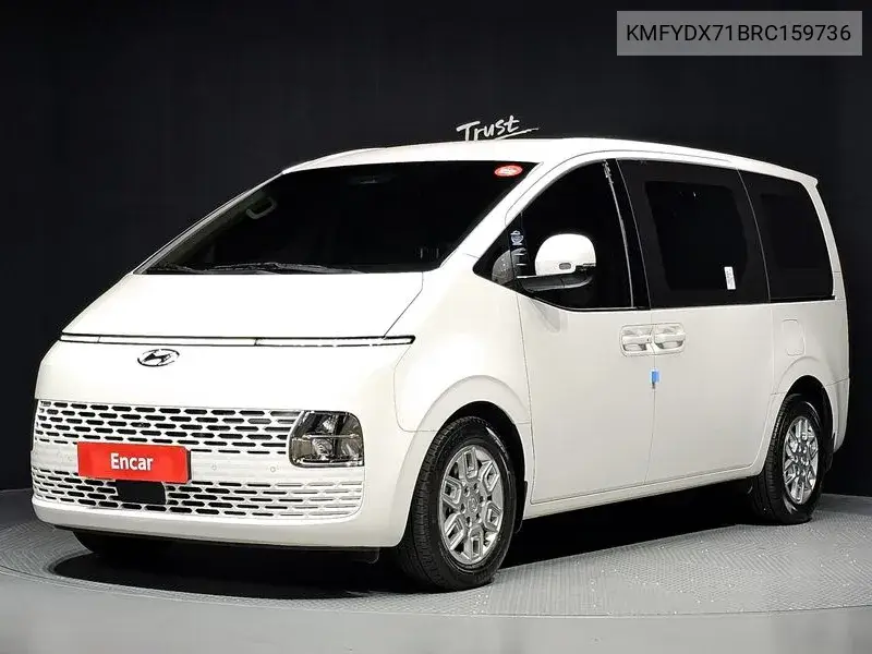 2023 Staria Cargo 3-Seater Modern