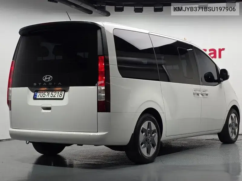 2024 Staria Tourer 11-Seater Modern