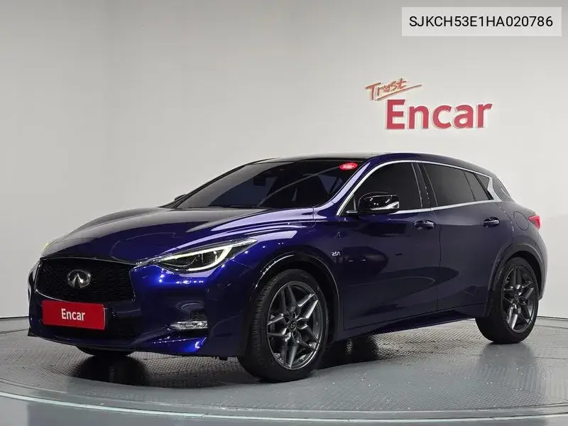 2017 Q30 2.0 Exclusive City Black