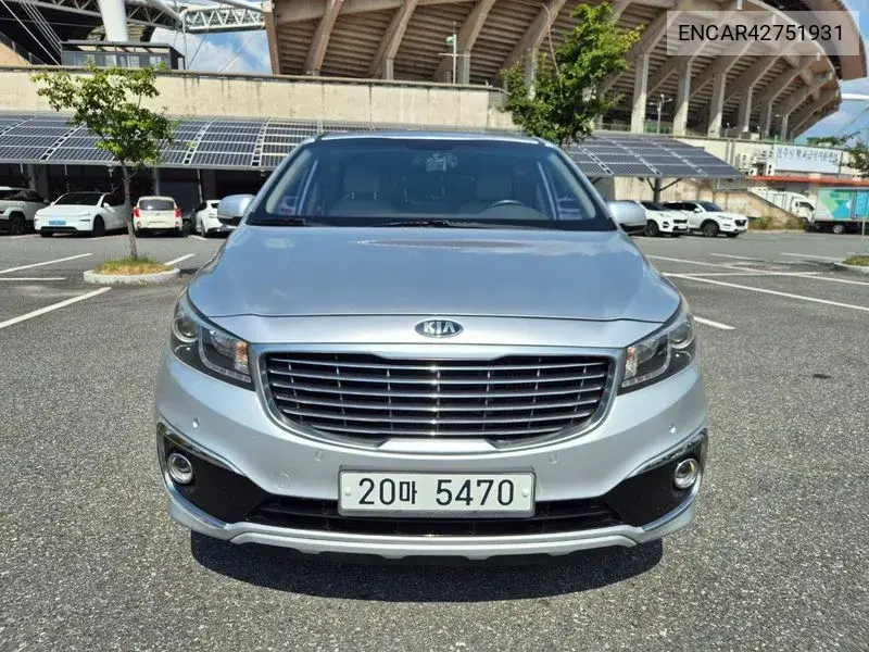 2014 All New Carnival 9-Seater Prestige