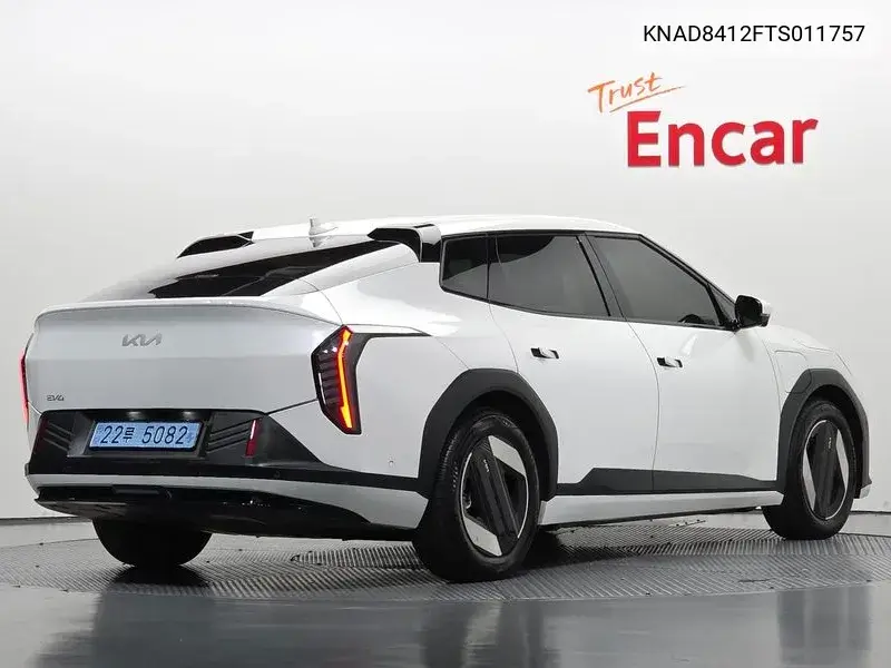 2025 Ev4 Standard 2Wd Earth