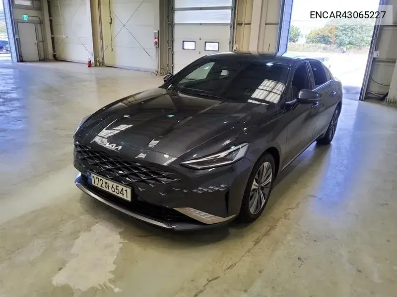 2022 K8 Hybrid Noblesse