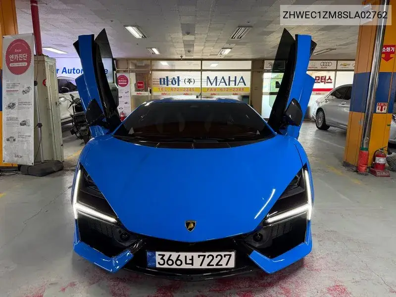 2025 Revuelto 6.5 V12