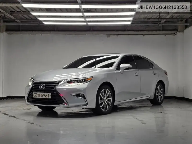 2016 New Es300H Supreme Xv60