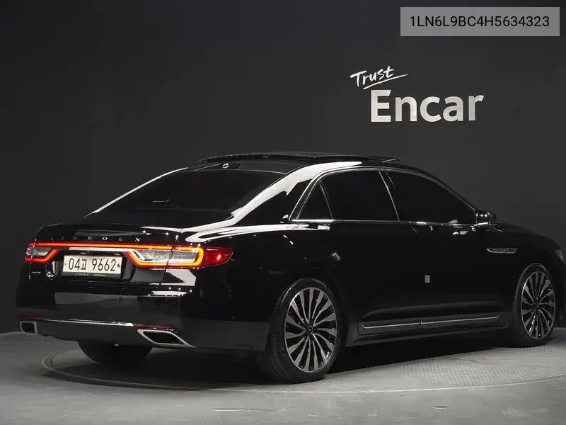 2017 Continental 10Th Generation 3.0 Presidential Awd