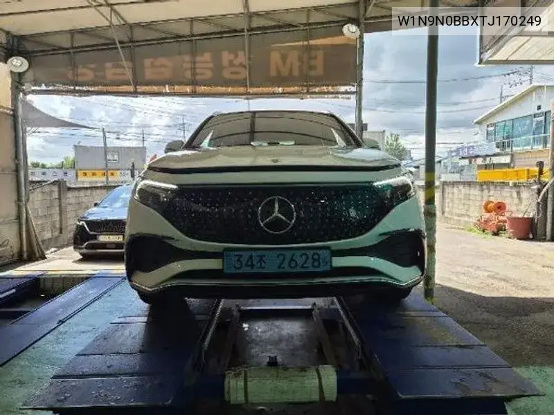 2025 Eqa H243 Eqa250 Amg Line