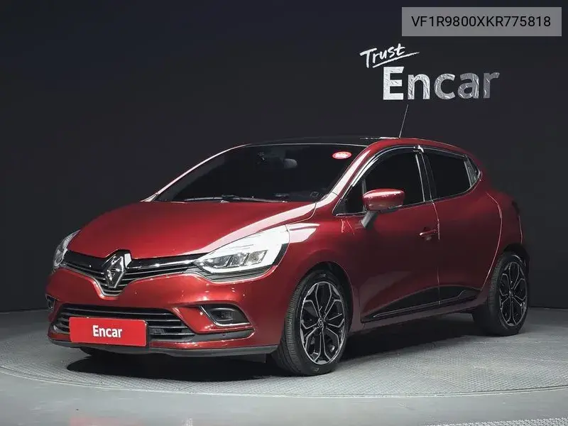 2019 Clio Intense Panoramic