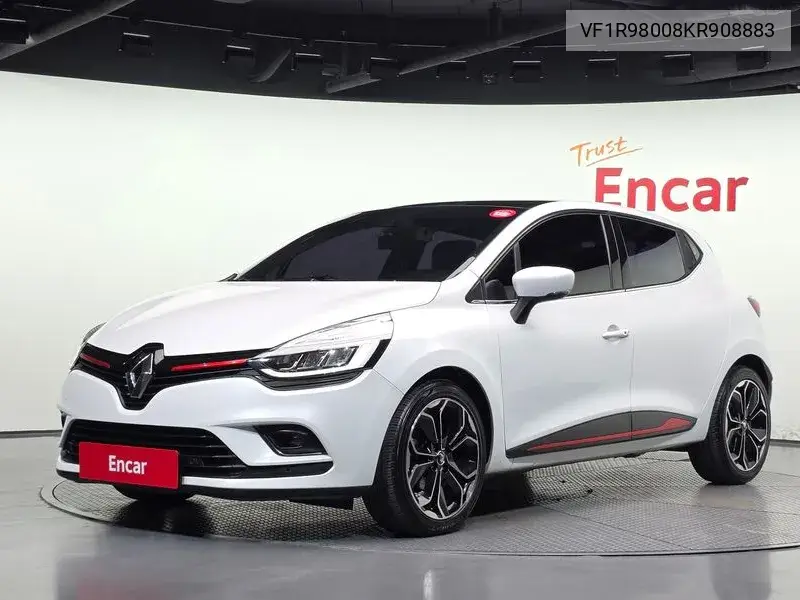 2019 Clio Intense Panoramic