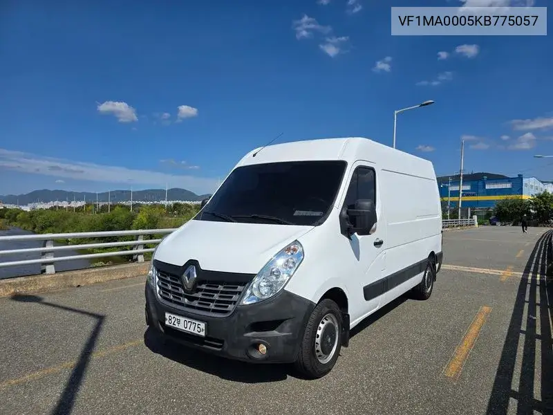 2019 Master 2.3 Van L