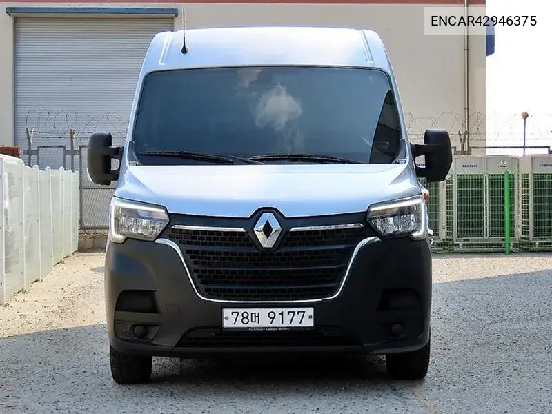 2020 Master 2.3 13-Seater