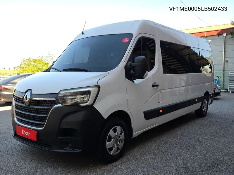 2020 Master 2.3 15-Seater