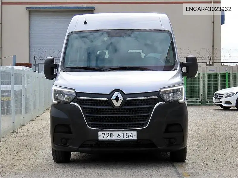 2020 Master 2.3 15-Seater
