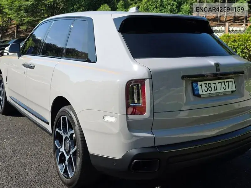2023 Cullinan 6.7 V12 Black Badge