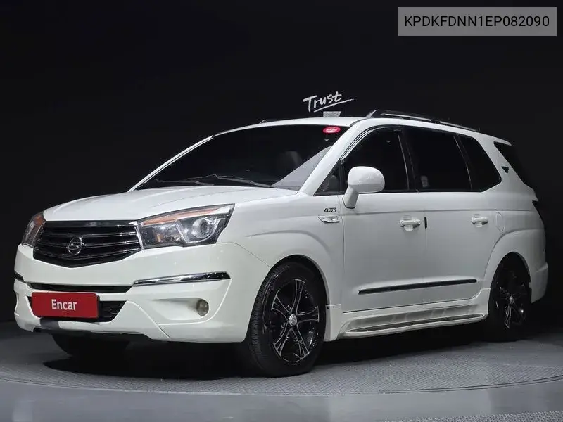 2013 Korando Turismo 4Wd Rt 11-Seater