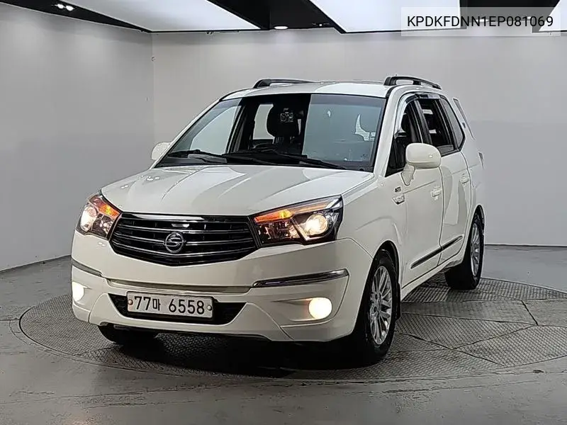 2013 Korando Turismo 4Wd Gt 11-Seater