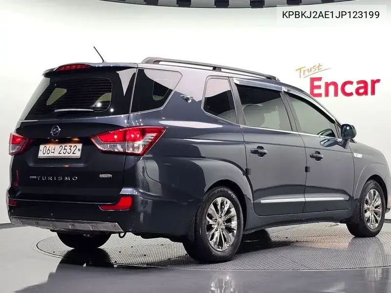 2017 Korando Turismo 4Wd Tx 9-Seater