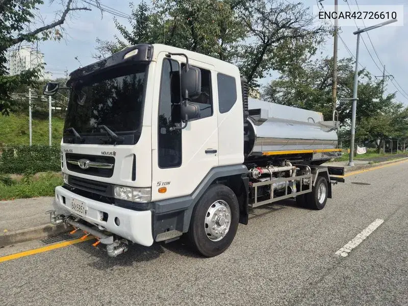 2015 Novus Medium-Sized Truck Royal