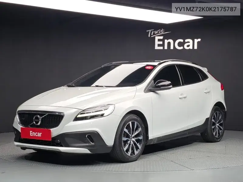 2018 V40 Cross Country D3