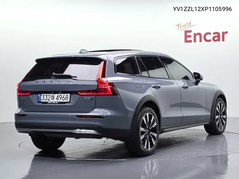 2022 V60 Cross Country 2Nd Generation B5 Ultimate Awd