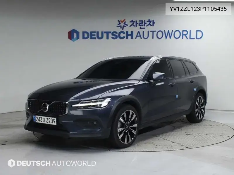 2022 V60 Cross Country 2Nd Generation B5 Ultimate Awd