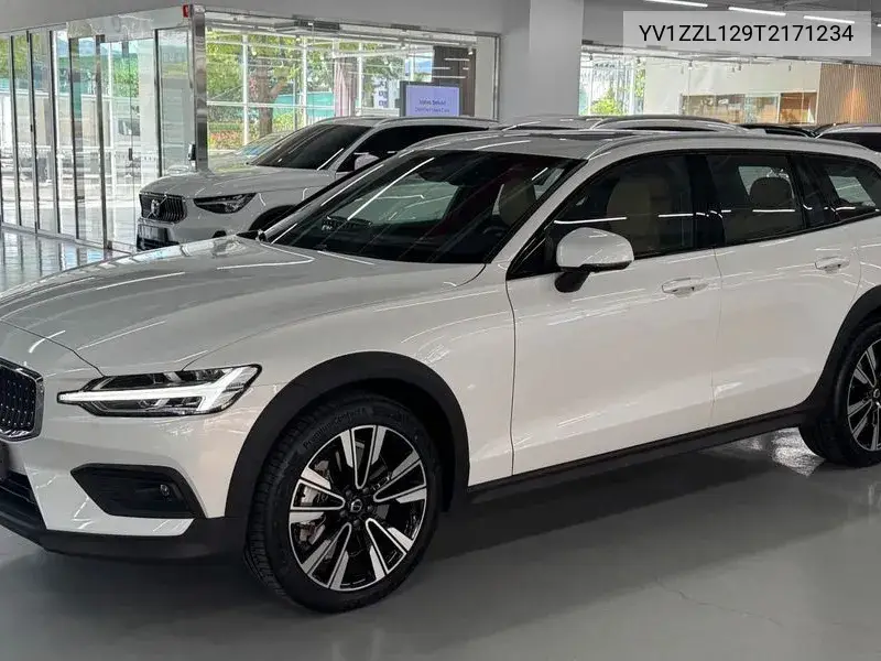 2026 V60 Cross Country 2Nd Generation B5 Ultra Awd