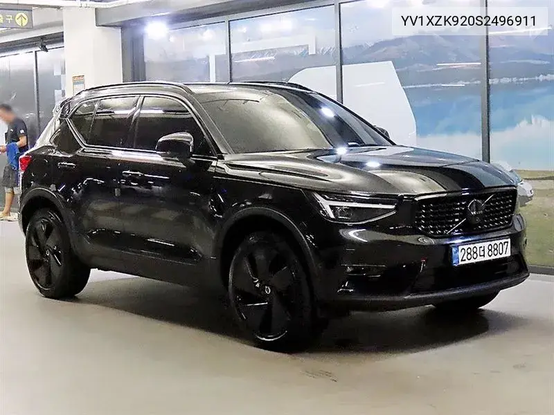 2024 Xc40 B4 Black Edition
