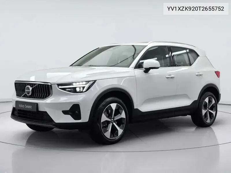 2026 Xc40 B4 Ultra Bright