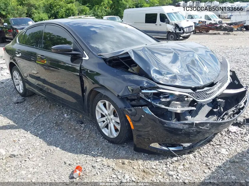 Chrysler 200 (II)