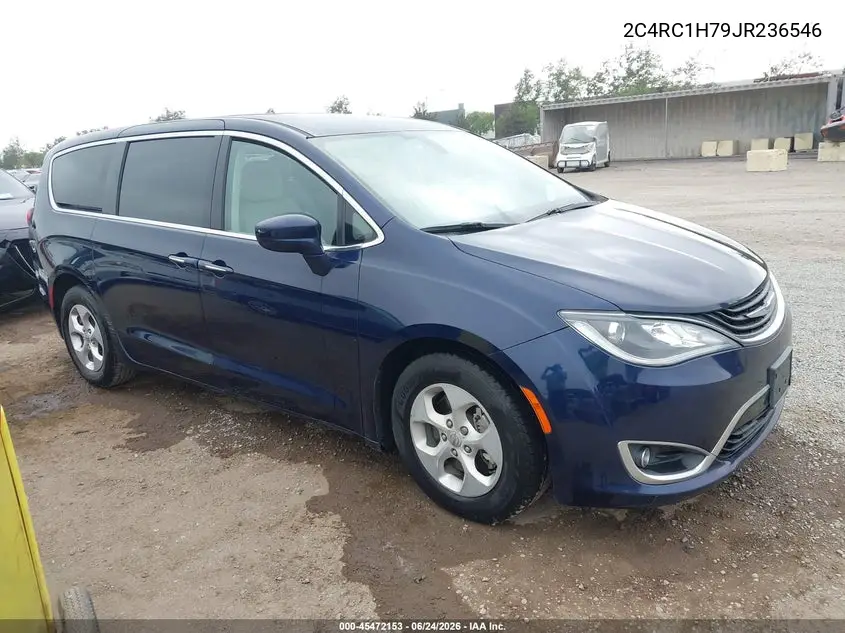 Chrysler Pacifica (RU)