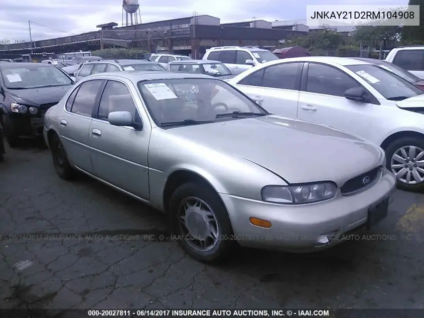 Infiniti J (J)