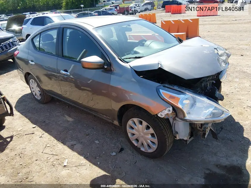 Nissan Versa (II)