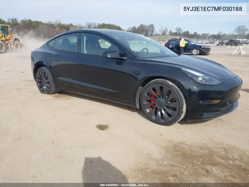Tesla Model 3 (I)