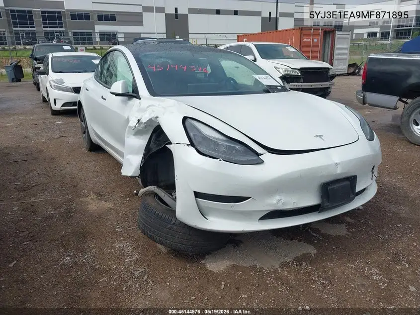 Tesla Model 3 (I)