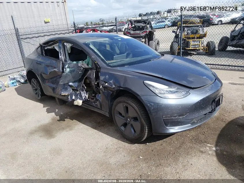 Tesla Model 3 (I)