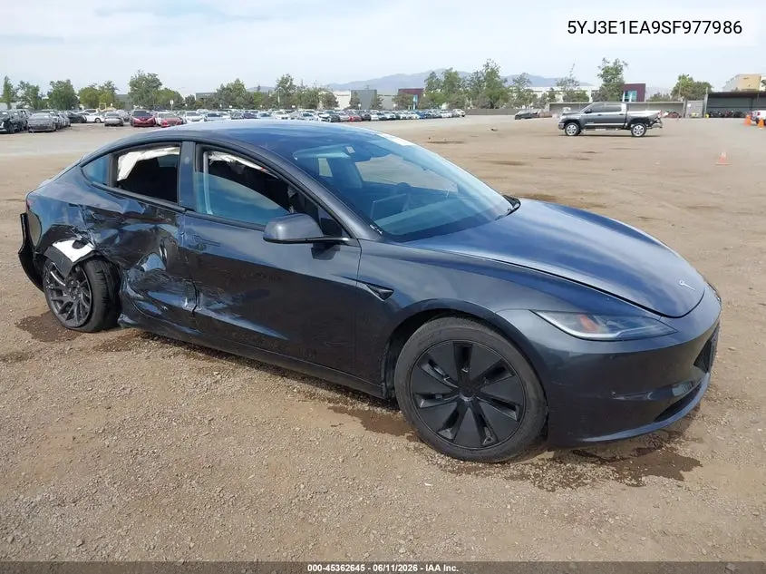 Tesla Model 3 (I)