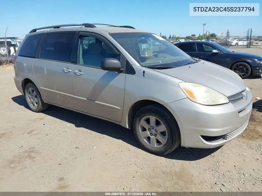 Toyota Sienna (II)