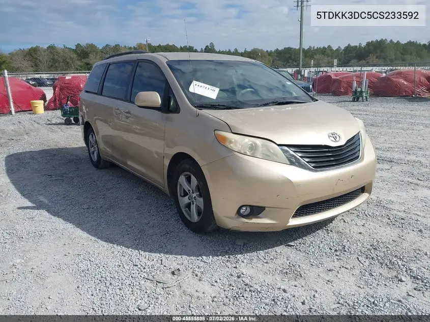 Toyota Sienna (III)