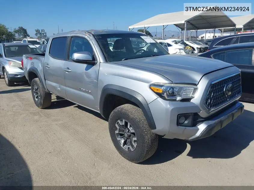 Toyota Tacoma (III)